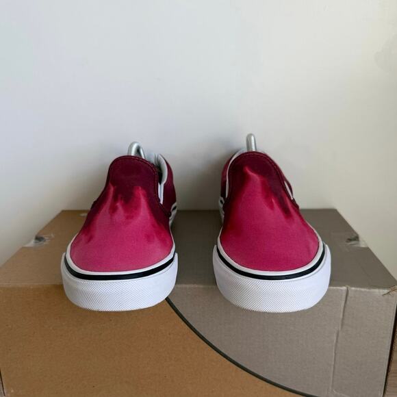 Vans Classic Lo Slip On Pink \\White Sneakers  SZ- 6 Men SZ- 7.5 Women main image 6